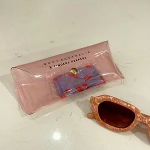 Quay Australia | Accessories | Quay Australia Pink Rectangle  display picture 1